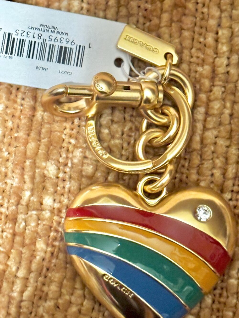 COACH Heart Bag Charm (CAX71) - Picture 3 of 11